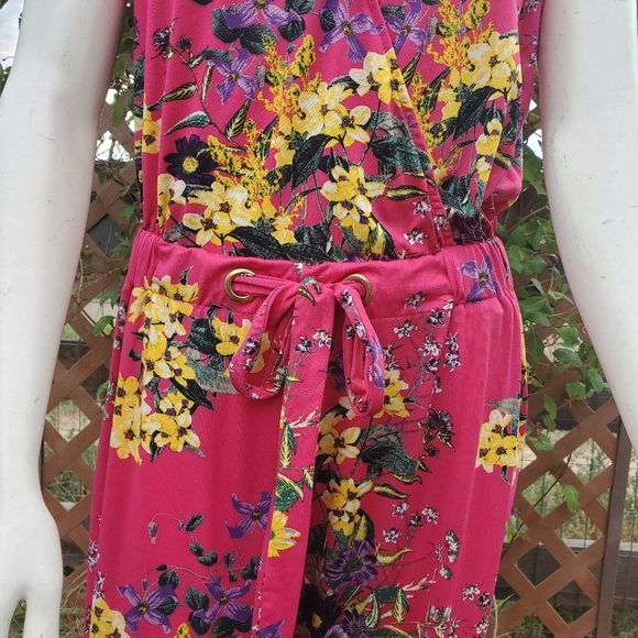 Harlow & Rose Romper Jumpsuit Floral Pink Purple and Yellow Flutter Sleeve NWOT - Picture 12 of 16